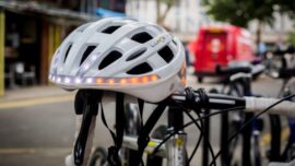 el kickstarter para un casco de bicicleta inteligente 2